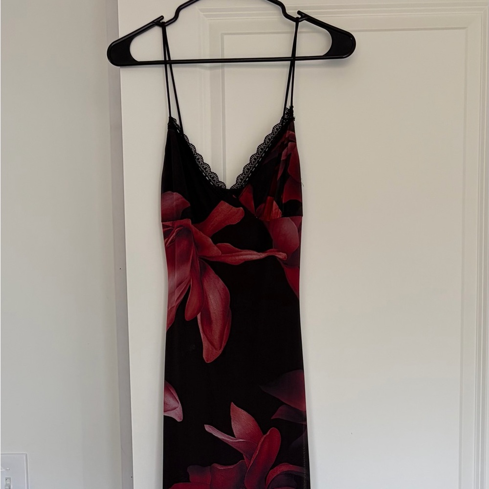 Elegant Black and Red Floral Maxi Dress